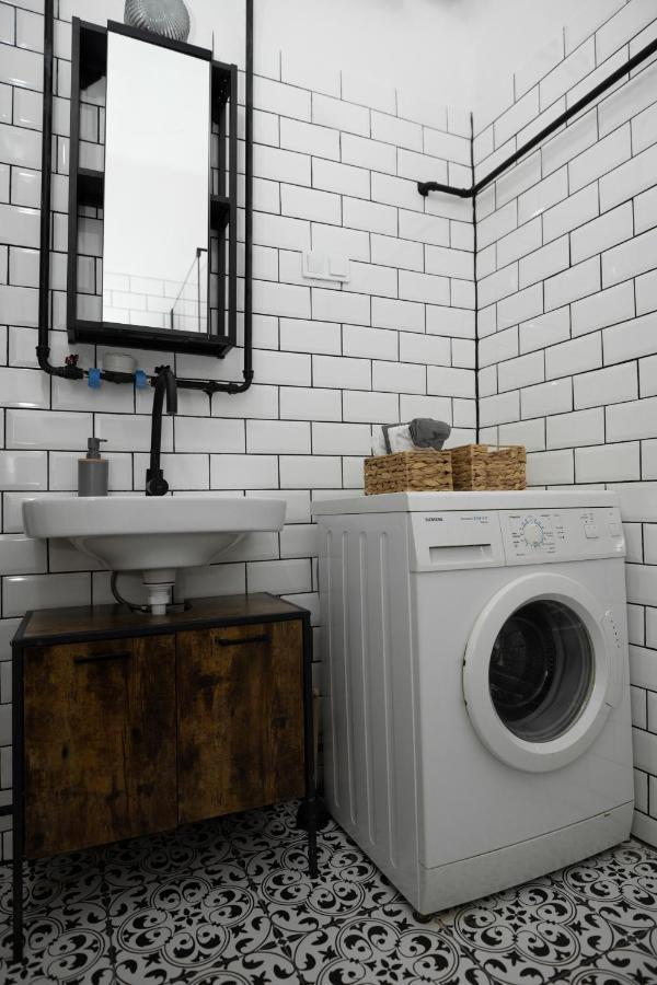 Square 2 Apartment Debrecen Ngoại thất bức ảnh